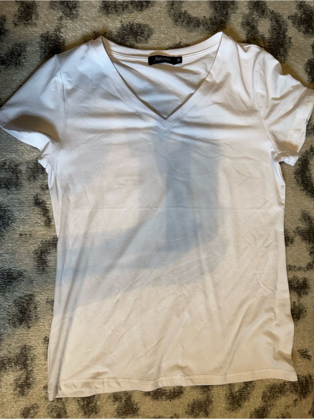 Autumnz White V-Neck Short Sleeve Tee